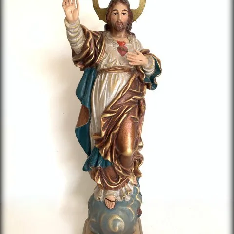 Cristo en pasta de madera