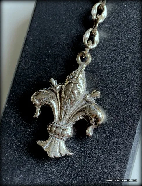 Llavero de Plata ,,Flor de Lis,, - Imagen 4
