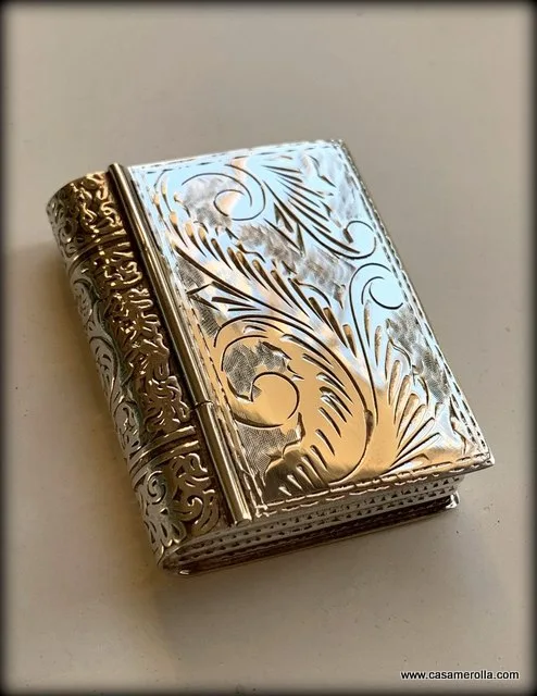 Pastillero ,,Libro,, Plata 925º