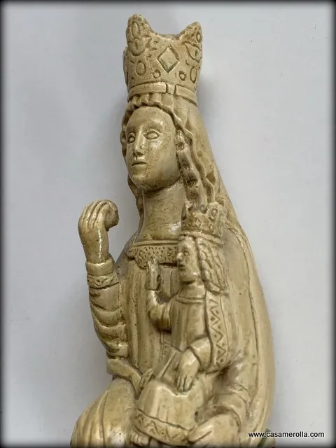 Virgen Románica de 20 cm - Imagen 3