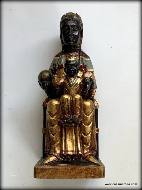 Virgen de Montserrat talla de madera