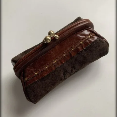 Monedero vintage de ante