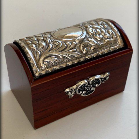 Pastillero ,,Cofre,, madera y Plata 925º