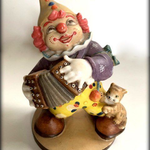 Figura de Payaso con acordeón