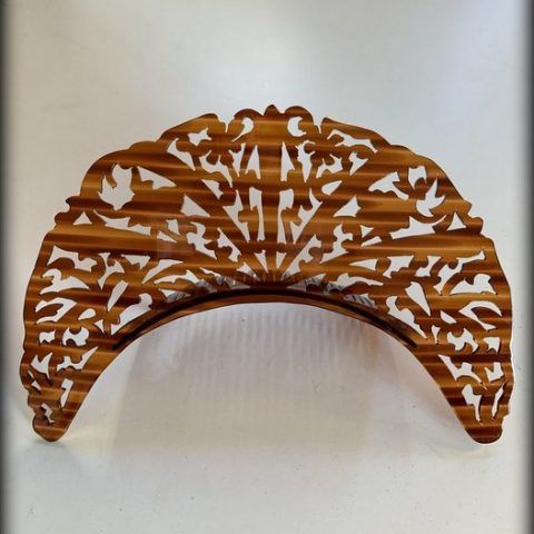 Media peineta en Carey