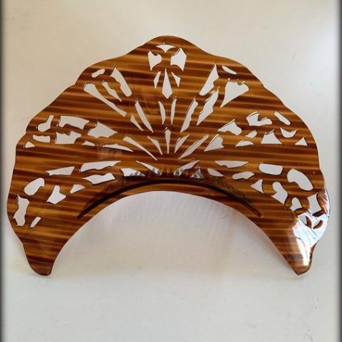 Media peineta en Carey