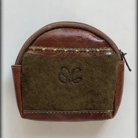 Monedero vintage de ante marrón
