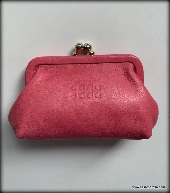 Monedero de piel rosa