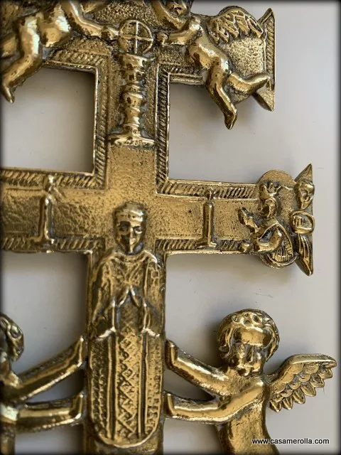 Cruz de Caravaca de latón - Imagen 2