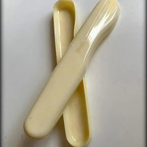 Funda p/cepillo en marfilina
