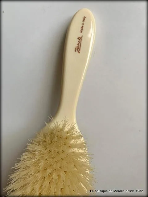 Cepillo con mango para cabello con cerdas naturales - Imagen 4