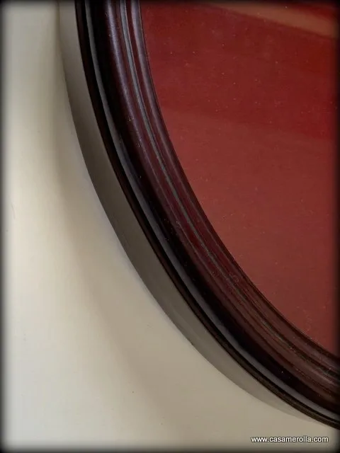 Vitrina ovalada de madera con cristal - Imagen 4